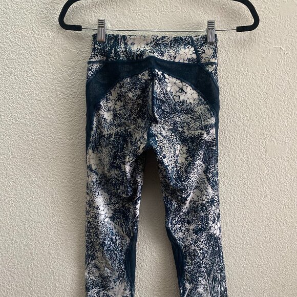 Lululemon Never Still Crop 21" Luxtreme Pants Wildwood 4 W6ARAS $98 Gym Yoga - Picture 2 of 6